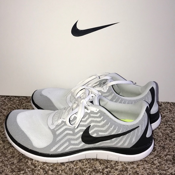 Nike Shoes - Nike free run 4.0